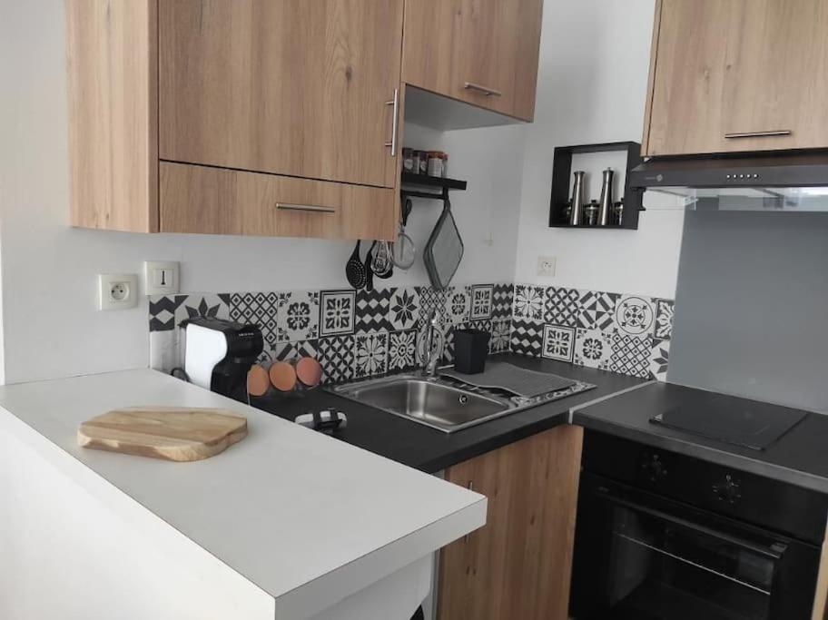 Fadil Apartment Valenciennes Exterior foto